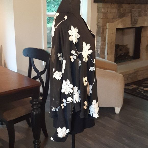 August Silk Black with White Flower Embroidery Flowy Top - Picture 3 of 10